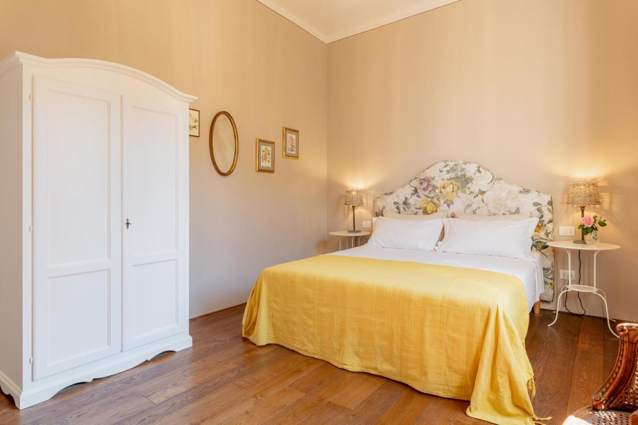 B&B La Casetta Montecarlo Bagian luar foto